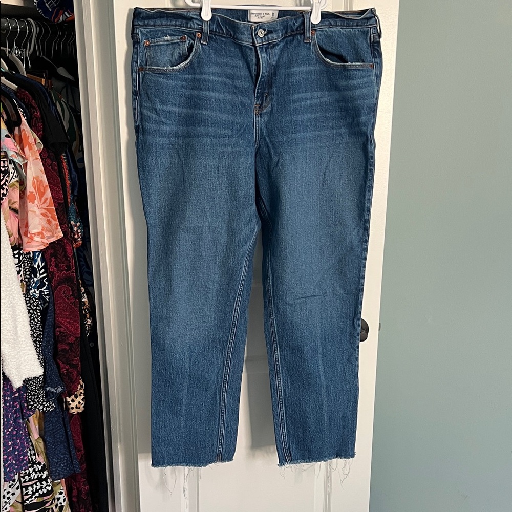 Abercrombie & Fitch 90s Straight Mid Rise Curve Love Distressed Women's Jeans